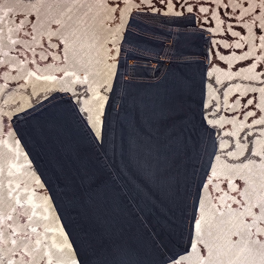 High waisted bootcut jeans. Size 5